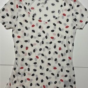 Urban Outfitters Fitted White and Black Short Sleeve Tee